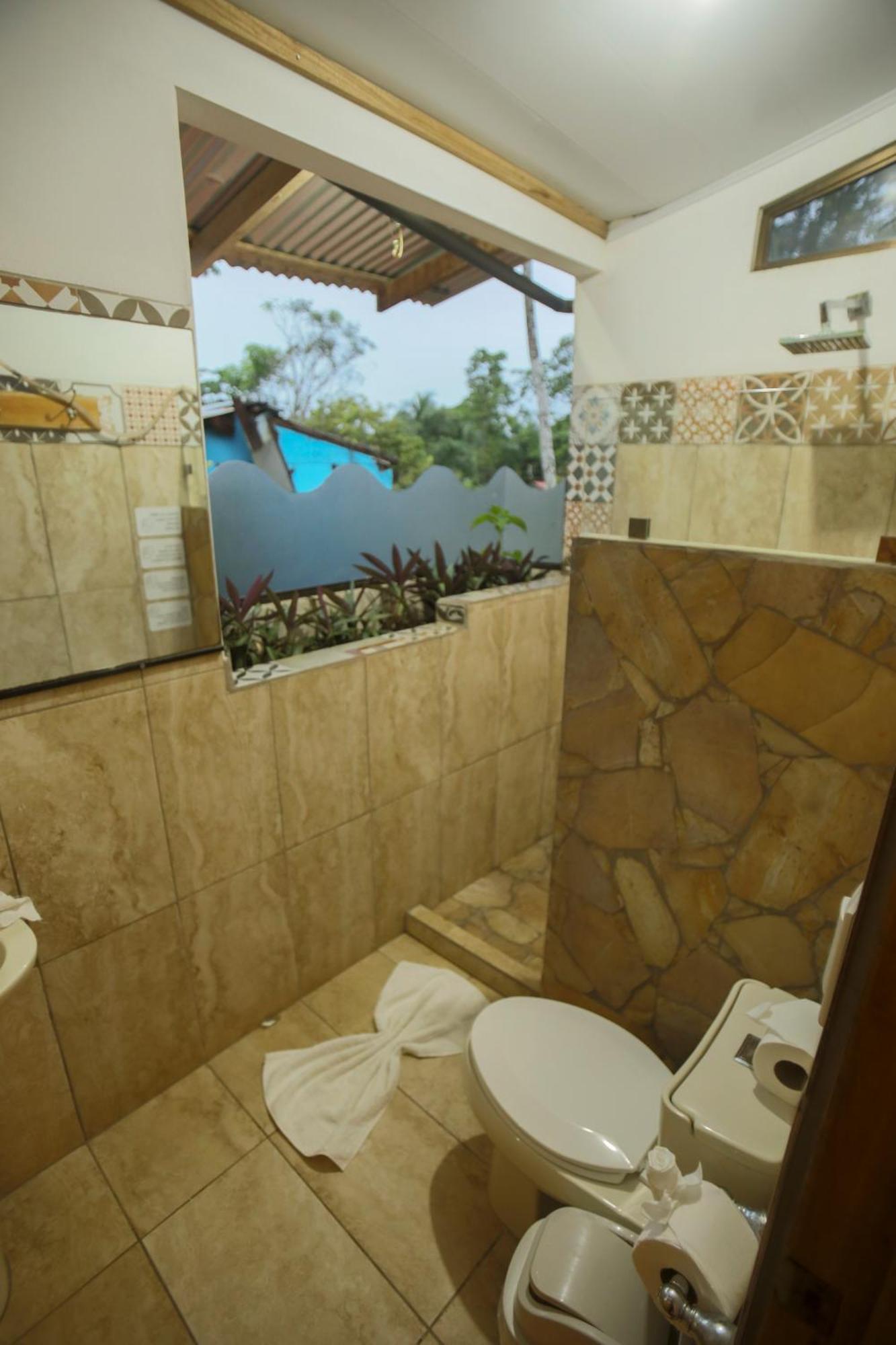 Hotel Pura Natura Beachfront Tortuguero Exterior photo